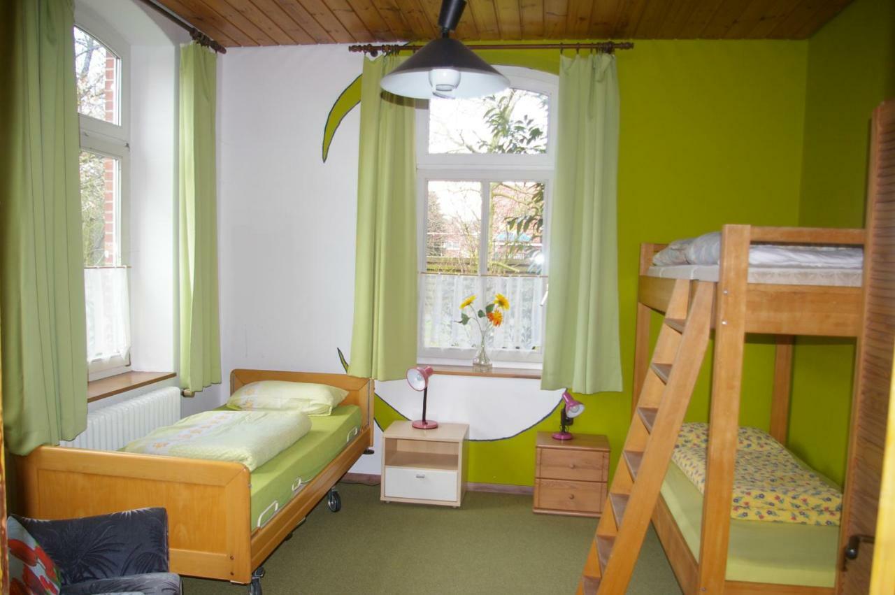 Das Haus Mit Der Roten Telefonzelle Apen ภายนอก รูปภาพ